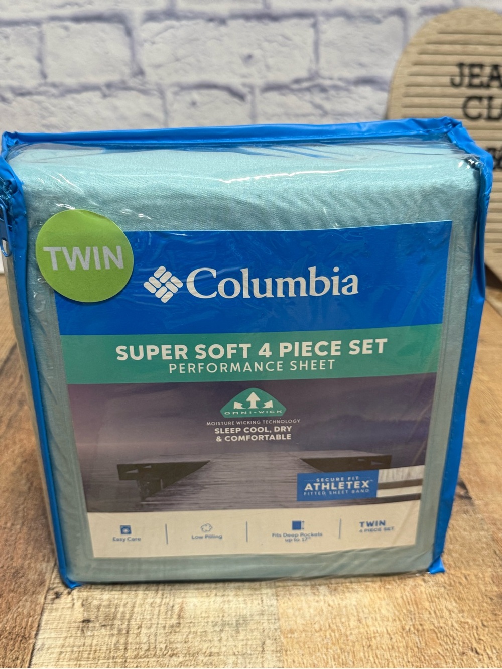 Columbia Super Soft Performance Twin Sheet Set 4 Piece Teal New
New in package